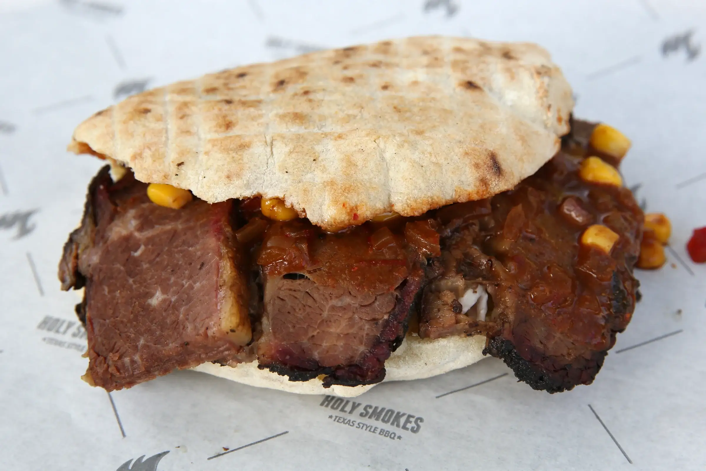 Brisket u somunu, Holy Smokes